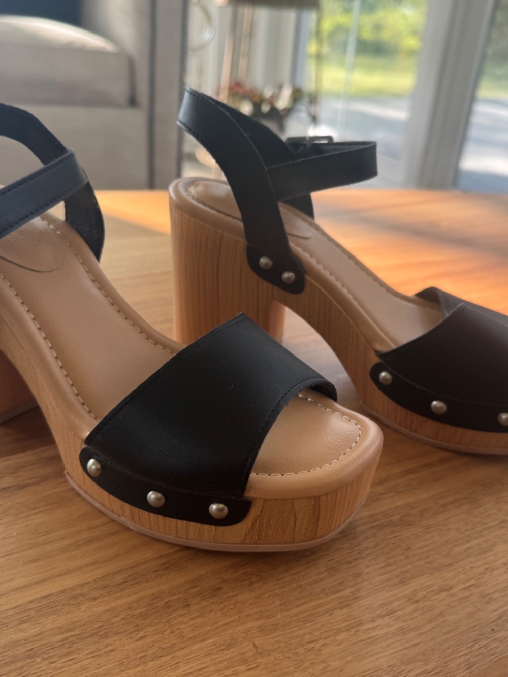 Universal Thread Black Platform Ankle Strap Sandal - New - Size 6 - Picture 2 of 10